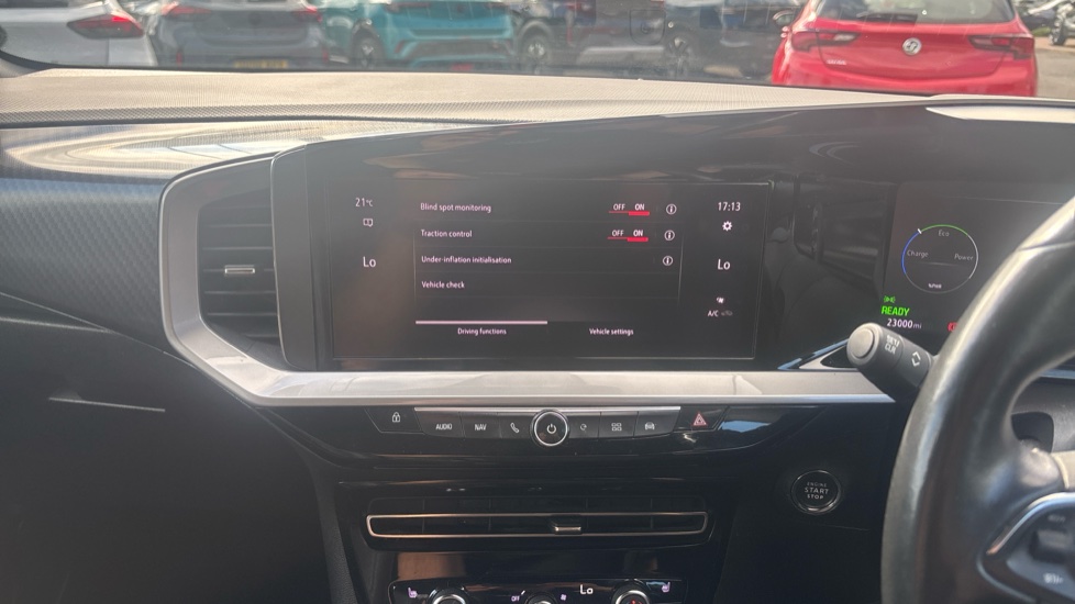 Vauxhall Mokka 100kW Ultimate 50kWh 5dr Auto Electric Hatchback - Image 38