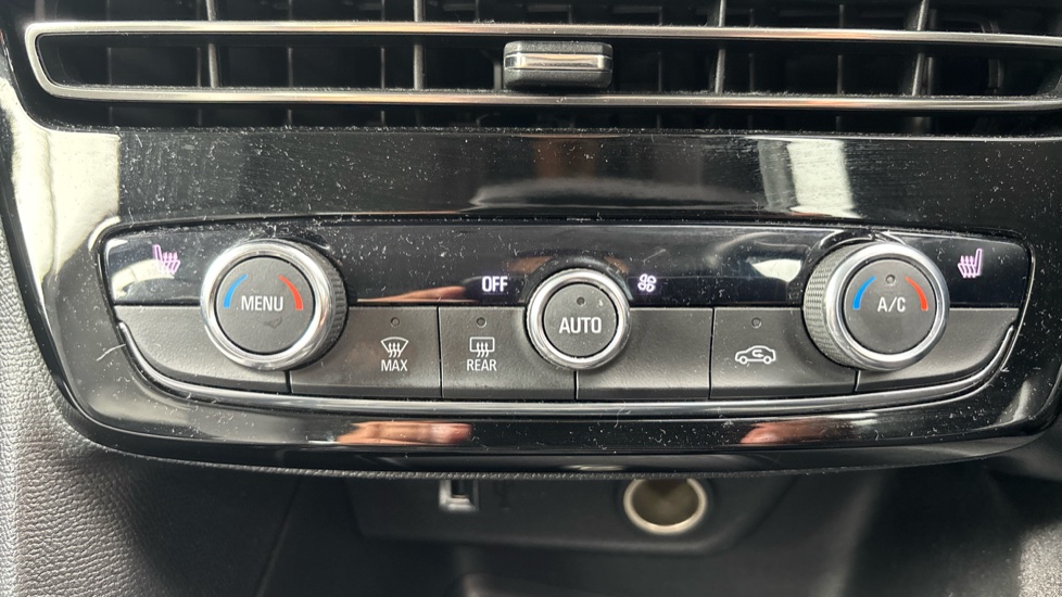 Vauxhall Mokka 1.2 Turbo 100 Elite Nav 5dr Petrol Hatchback - Image 30