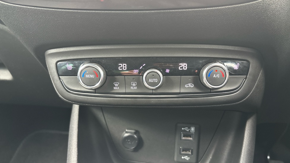 Vauxhall Crossland 1.5 Turbo D Elite Nav 5dr Diesel Hatchback - Image 30
