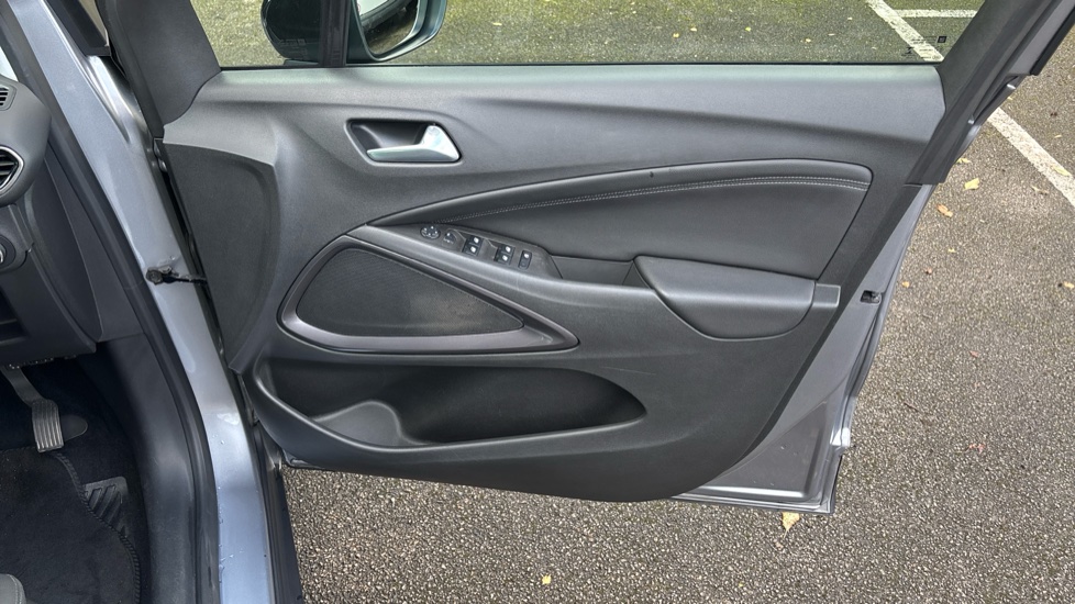 Vauxhall Crossland 1.5 Turbo D Elite Nav 5dr Diesel Hatchback - Image 39