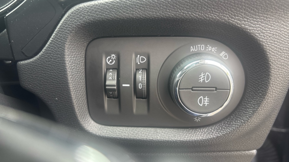 Vauxhall Corsa 1.2 GS 5dr Petrol Hatchback - Image 25