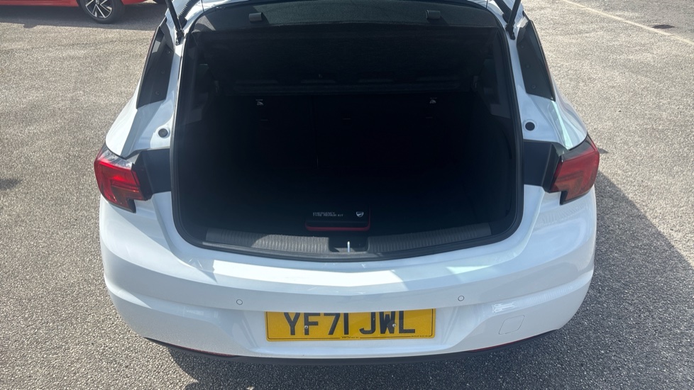 Vauxhall Astra 1.2 Turbo 145 Griffin Edition 5dr Petrol Hatchback - Image 4