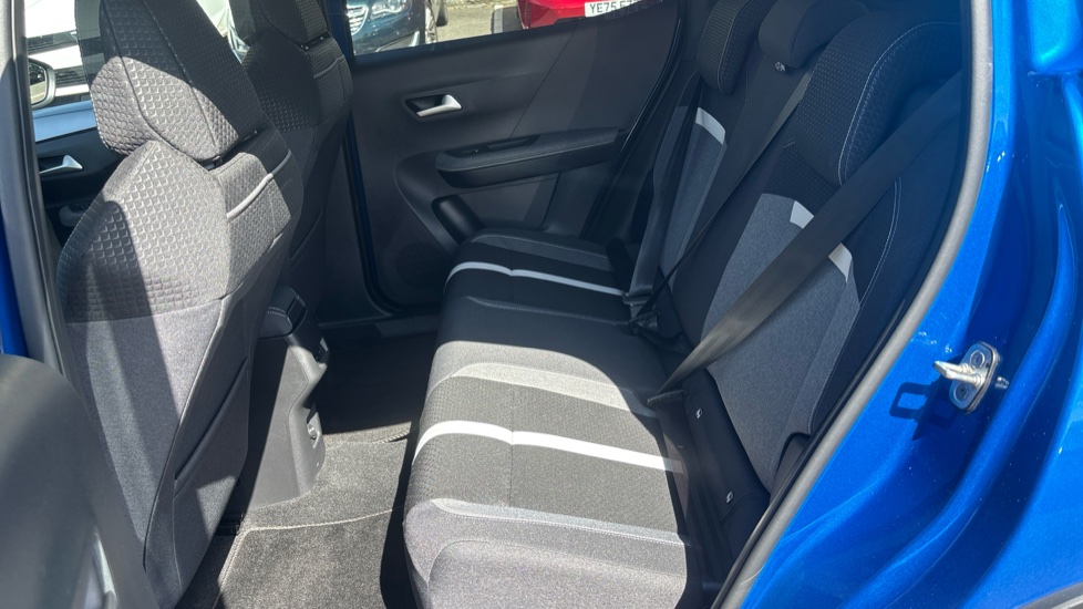 Vauxhall Frontera 83kW GS 44kWh 5dr Auto Electric Estate - Image 16