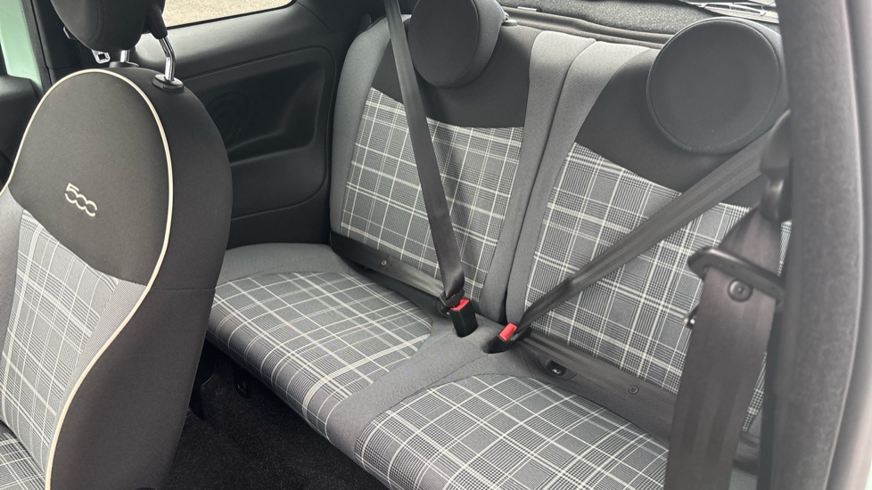Fiat 500 1.2 Lounge 3dr Petrol Hatchback - Image 16