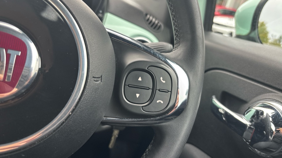 Fiat 500 1.2 Lounge 3dr Petrol Hatchback - Image 23