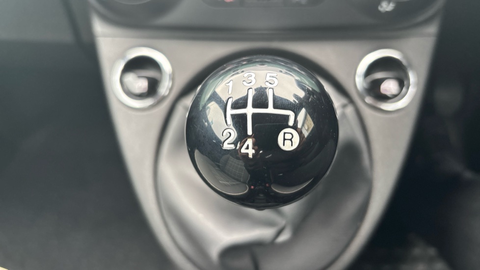 Fiat 500 1.2 Lounge 3dr Petrol Hatchback - Image 26