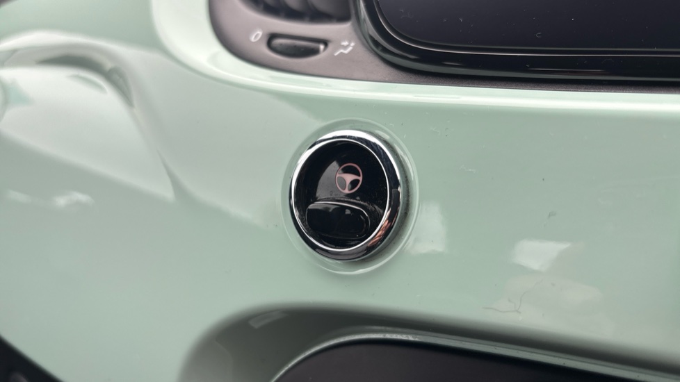 Fiat 500 1.2 Lounge 3dr Petrol Hatchback - Image 32