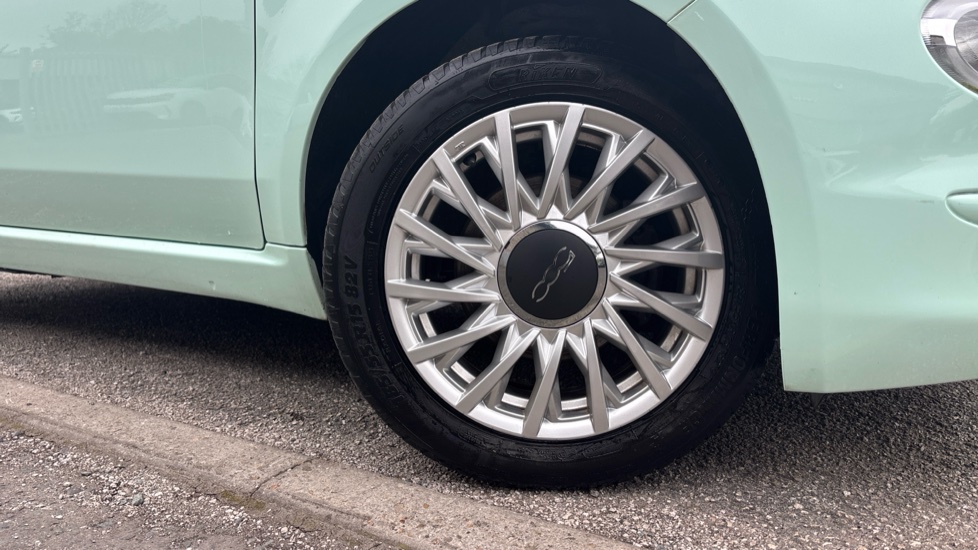Fiat 500 1.2 Lounge 3dr Petrol Hatchback - Image 41