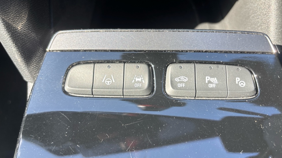 Vauxhall Mokka 100kW Ultimate 50kWh 5dr Auto Electric Hatchback - Image 30