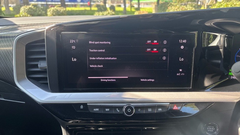 Vauxhall Mokka 100kW Ultimate 50kWh 5dr Auto Electric Hatchback - Image 38