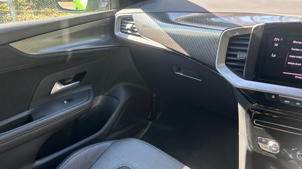 Vauxhall Mokka 100kW Ultimate 50kWh 5dr Auto Electric Hatchback - Image 40