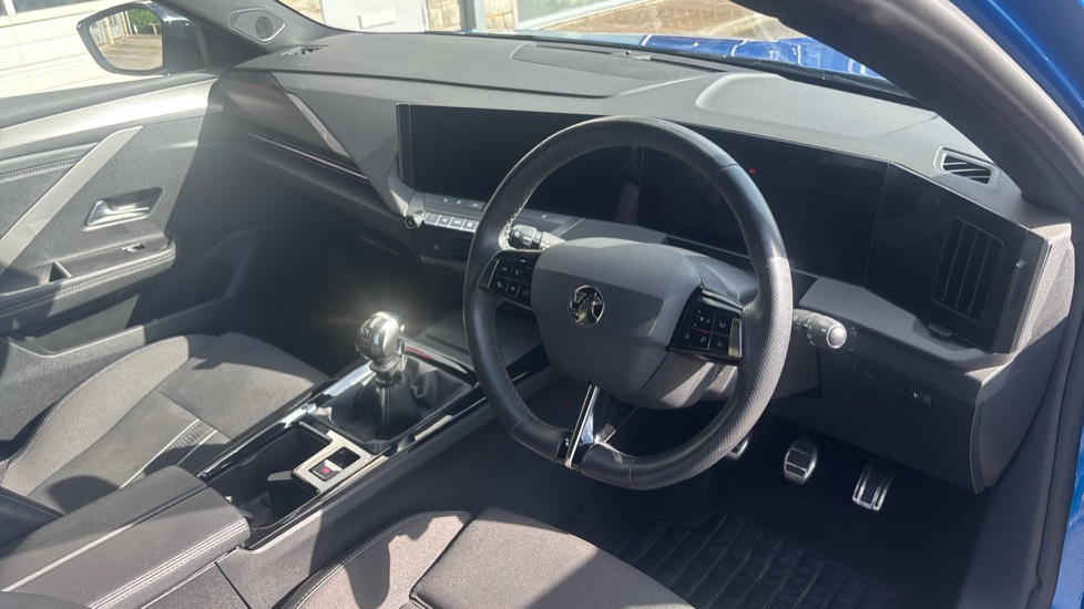 Vauxhall Astra 1.2 Turbo 130 GS 5dr Petrol Hatchback - Image 11