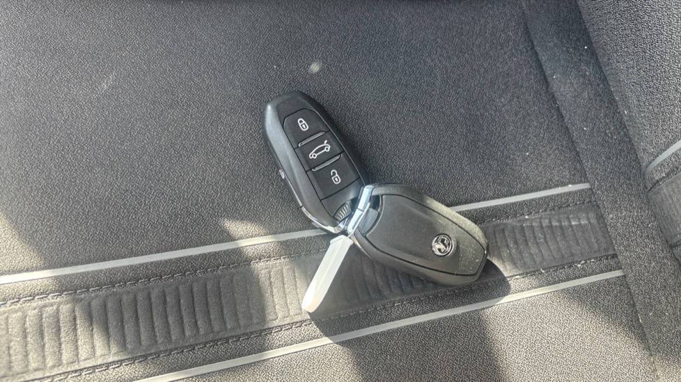 Vauxhall Astra 1.2 Turbo 130 GS 5dr Petrol Hatchback - Image 20