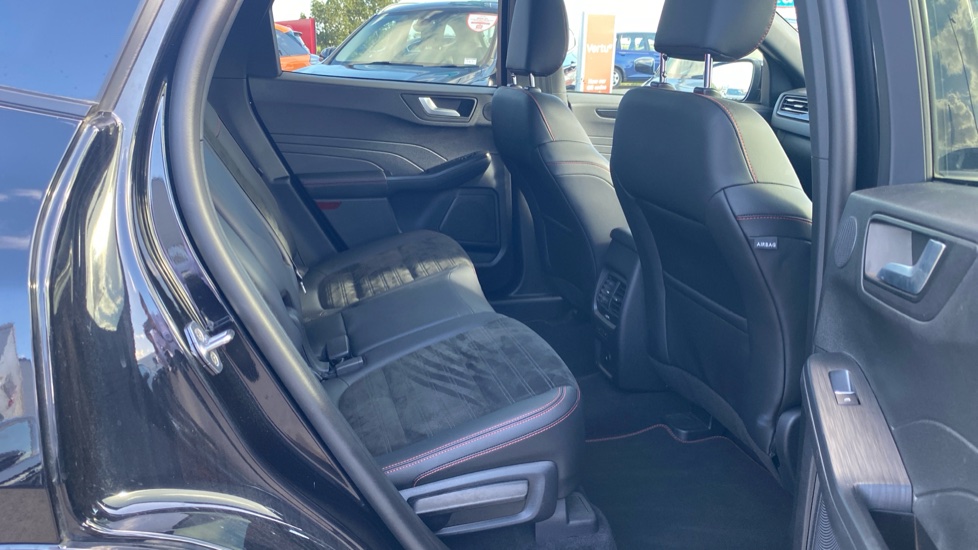 Ford Kuga 2.5 FHEV ST-Line X Edition 5dr CVT Hybrid Estate - Image 31
