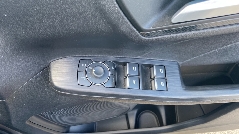 Ford Kuga 2.5 FHEV ST-Line X Edition 5dr CVT Hybrid Estate - Image 34
