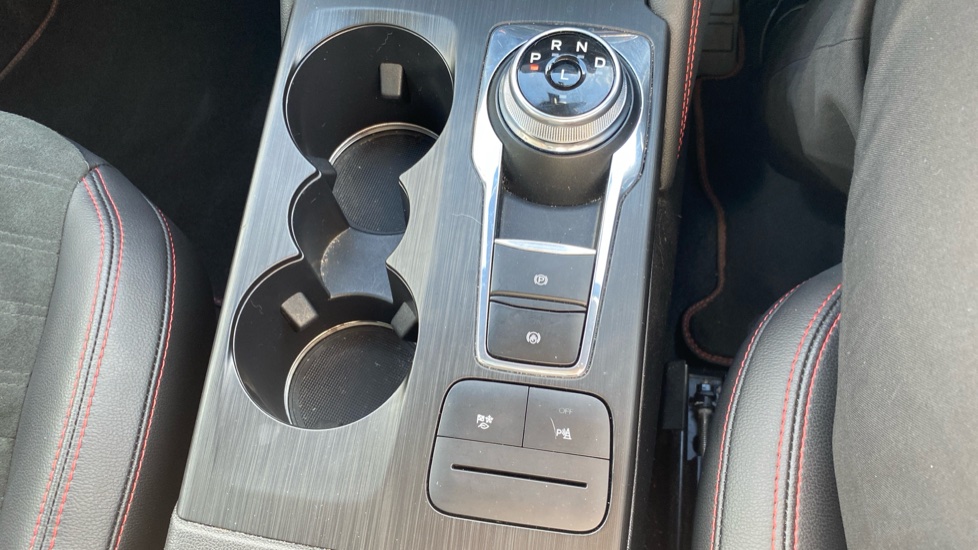 Ford Kuga 2.5 FHEV ST-Line X Edition 5dr CVT Hybrid Estate - Image 37