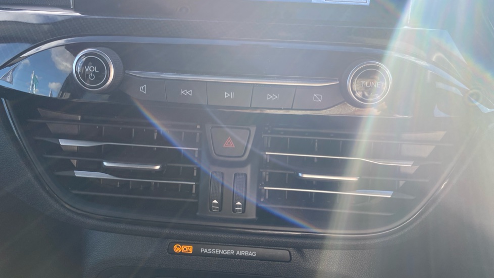 Ford Kuga 2.5 FHEV ST-Line X Edition 5dr CVT Hybrid Estate - Image 39