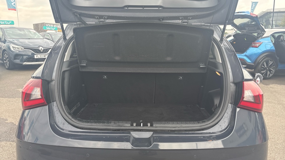Hyundai i20 1.0T GDi 48V MHD Premium 5dr DCT Petrol Hatchback - Image 4