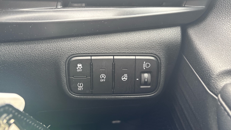 Hyundai i20 1.0T GDi 48V MHD Premium 5dr DCT Petrol Hatchback - Image 35