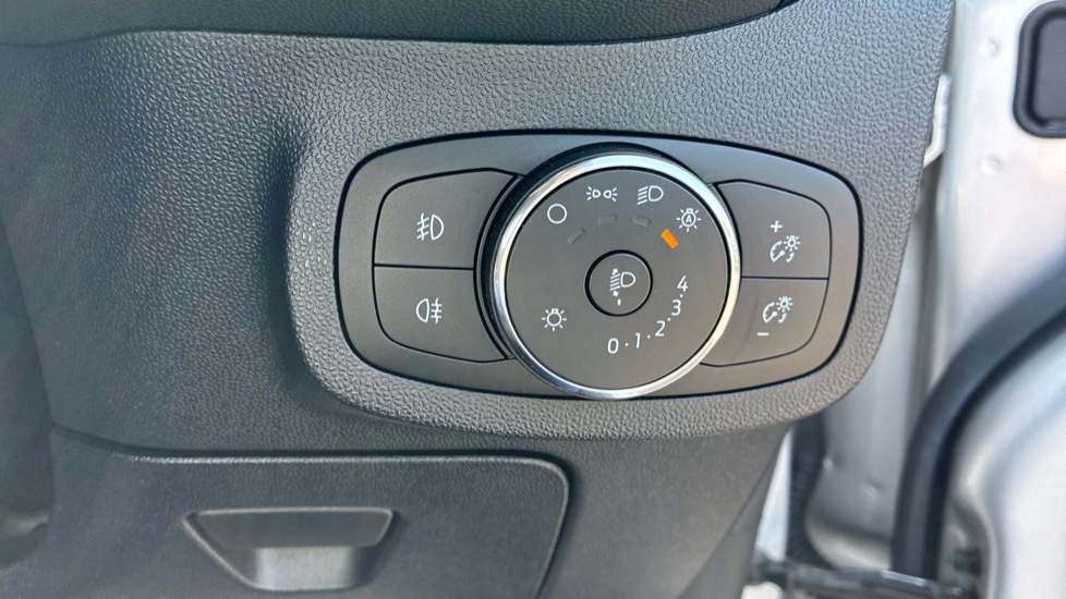 Ford Fiesta 1.0 EcoBoost Hybrid mHEV 125 ST-Line 5dr Petrol Hatchback - Image 36