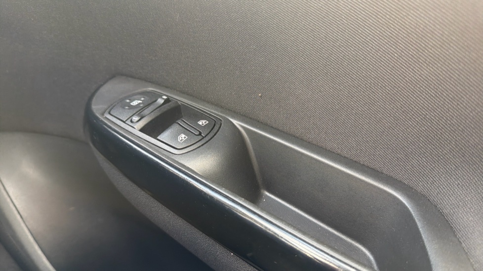 Vauxhall Corsa 1.4 Energy 3dr [AC] Petrol Hatchback - Image 31