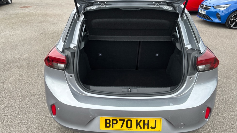 Vauxhall Corsa 1.2 SE Premium 5dr Petrol Hatchback - Image 4