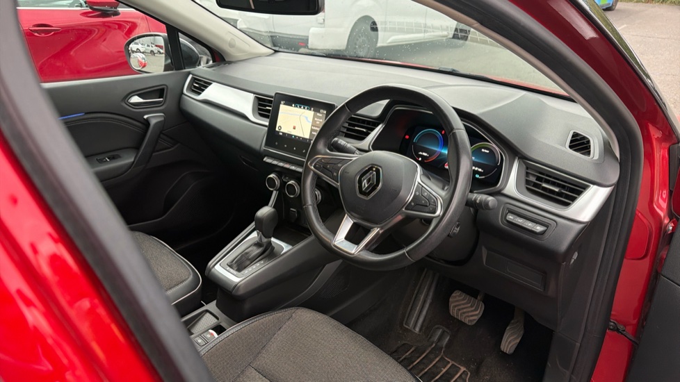 Renault Captur 1.6 E-Tech Plug-in hybrid 160 Techno 5dr Auto Hatchback - Image 11