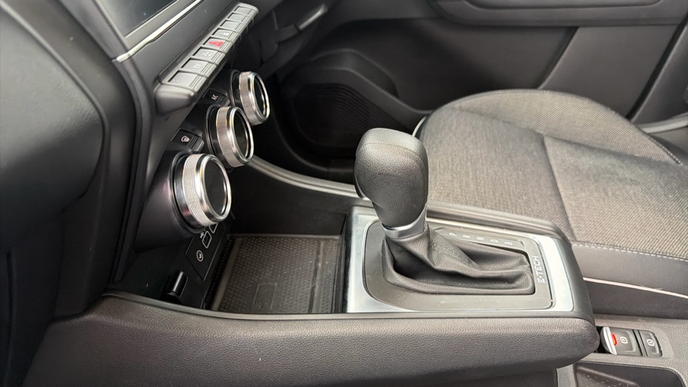 Renault Captur 1.6 E-Tech Plug-in hybrid 160 Techno 5dr Auto Hatchback - Image 13