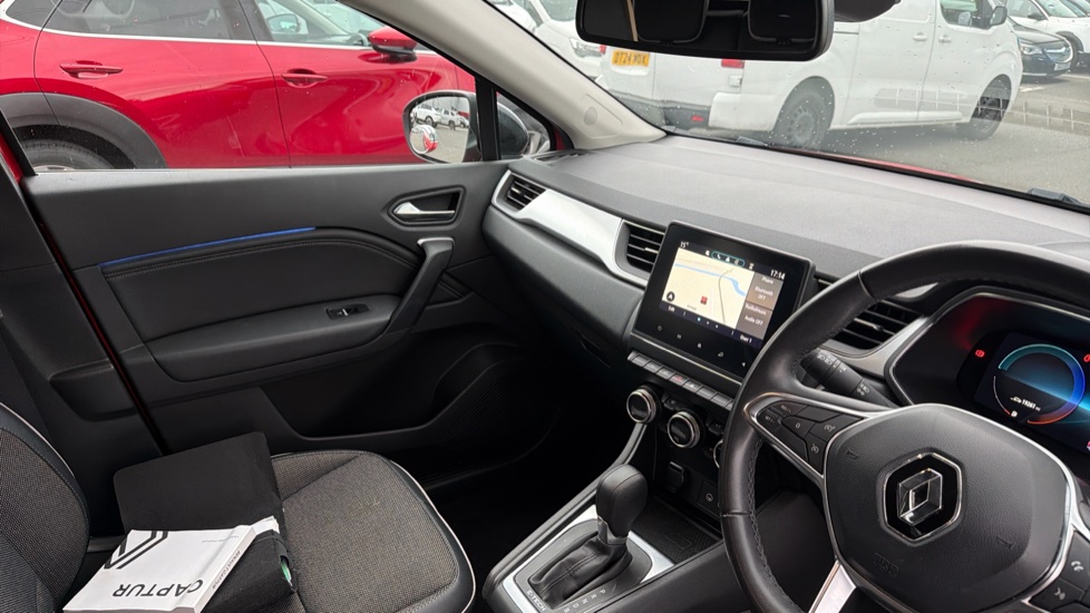 Renault Captur 1.6 E-Tech Plug-in hybrid 160 Techno 5dr Auto Hatchback - Image 14