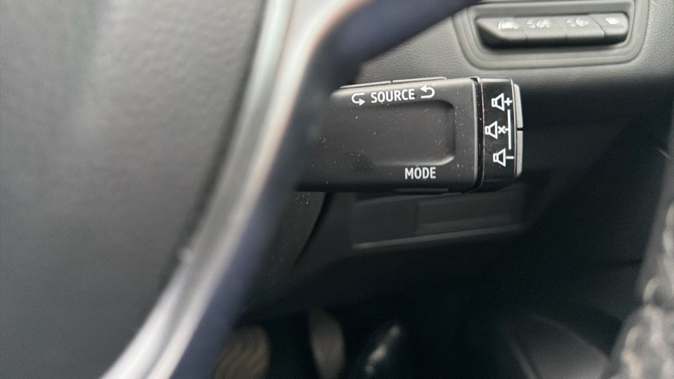 Renault Captur 1.6 E-Tech Plug-in hybrid 160 Techno 5dr Auto Hatchback - Image 23