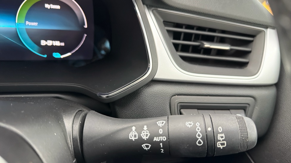 Renault Captur 1.6 E-Tech Plug-in hybrid 160 Techno 5dr Auto Hatchback - Image 25