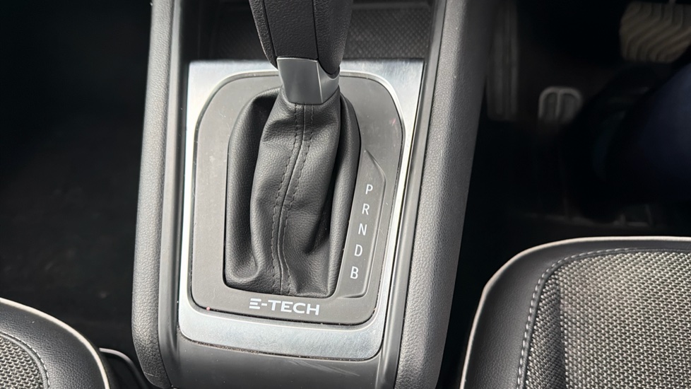 Renault Captur 1.6 E-Tech Plug-in hybrid 160 Techno 5dr Auto Hatchback - Image 28