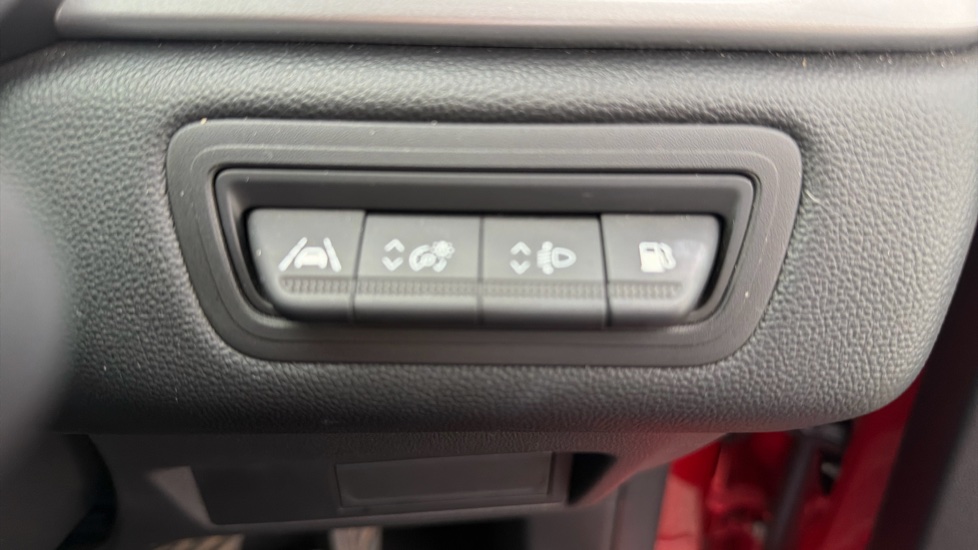 Renault Captur 1.6 E-Tech Plug-in hybrid 160 Techno 5dr Auto Hatchback - Image 32