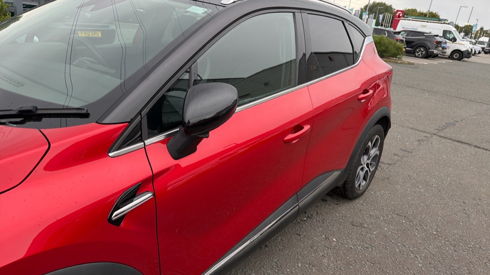 Renault Captur 1.6 E-Tech Plug-in hybrid 160 Techno 5dr Auto Hatchback - Image 39