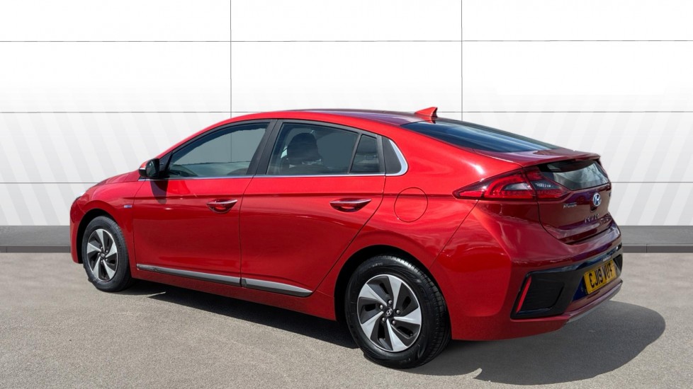 Hyundai IONIQ 1.6 GDi Hybrid Premium 5dr DCT Hybrid Hatchback - Image 2