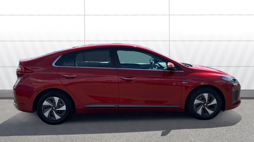 Hyundai IONIQ 1.6 GDi Hybrid Premium 5dr DCT Hybrid Hatchback - Image 5