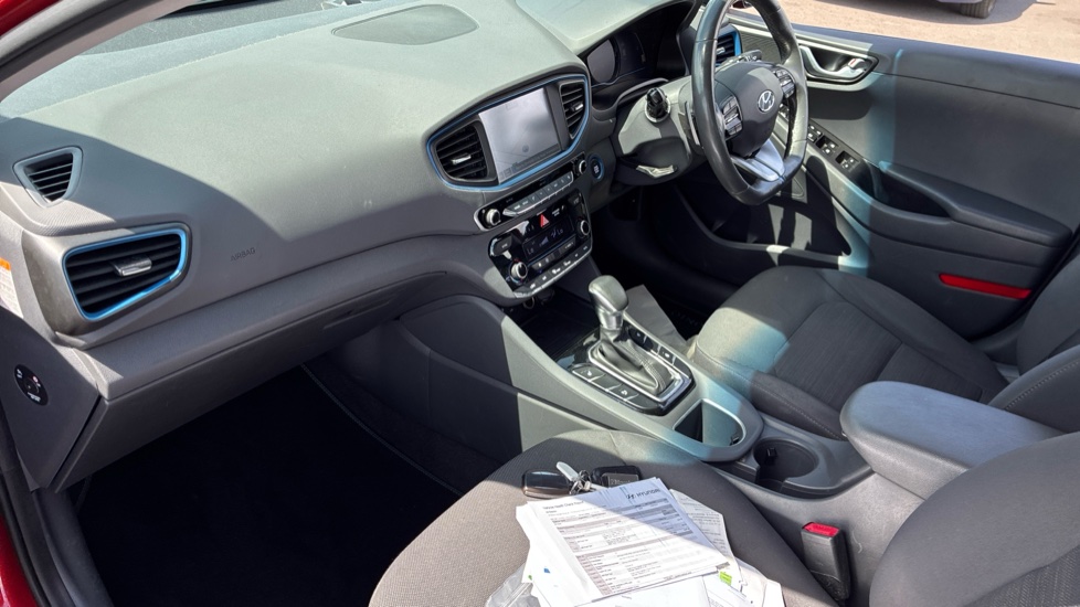 Hyundai IONIQ 1.6 GDi Hybrid Premium 5dr DCT Hybrid Hatchback - Image 9