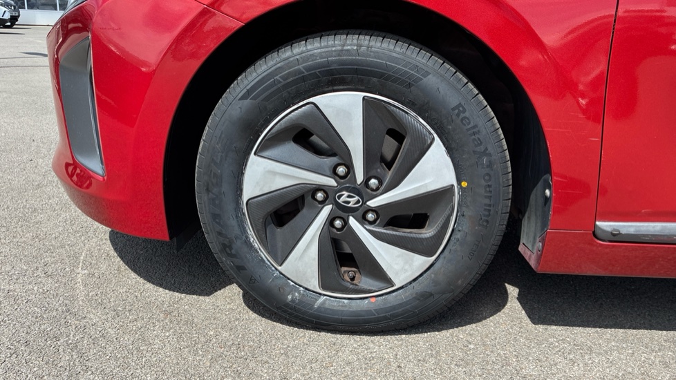 Hyundai IONIQ 1.6 GDi Hybrid Premium 5dr DCT Hybrid Hatchback - Image 21