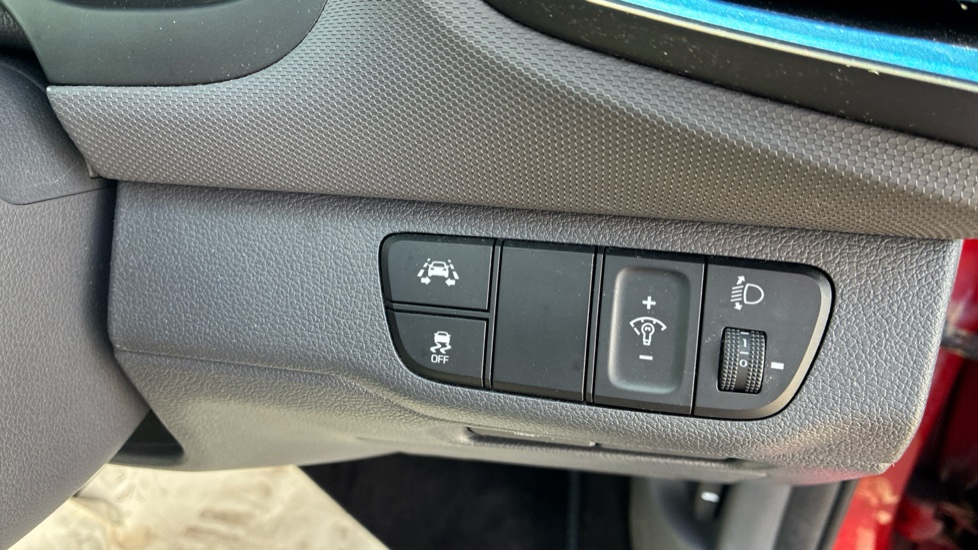 Hyundai IONIQ 1.6 GDi Hybrid Premium 5dr DCT Hybrid Hatchback - Image 26