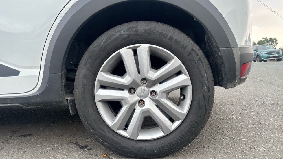 Dacia Sandero Stepway 1.0 TCe Expression 5dr Bi Fuel Hatchback - Image 7