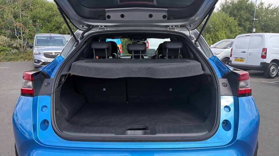 Nissan Juke 1.0 DiG-T 114 Tekna+ 5dr Petrol Hatchback - Image 4