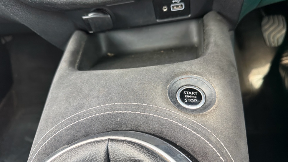 Nissan Juke 1.0 DiG-T 114 Tekna+ 5dr Petrol Hatchback - Image 25