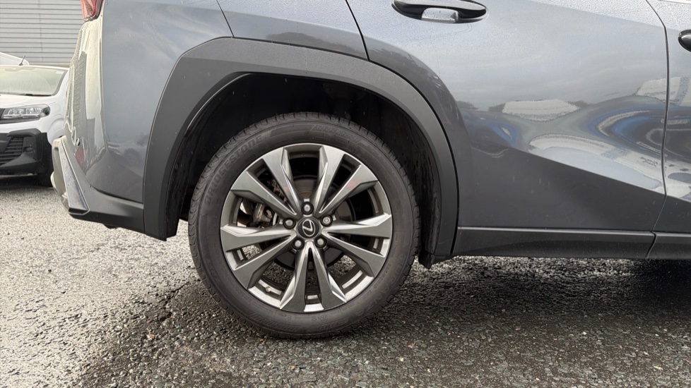 Lexus UX 250h 2.0 F-Sport Design 5dr CVT Hybrid Hatchback - Image 7