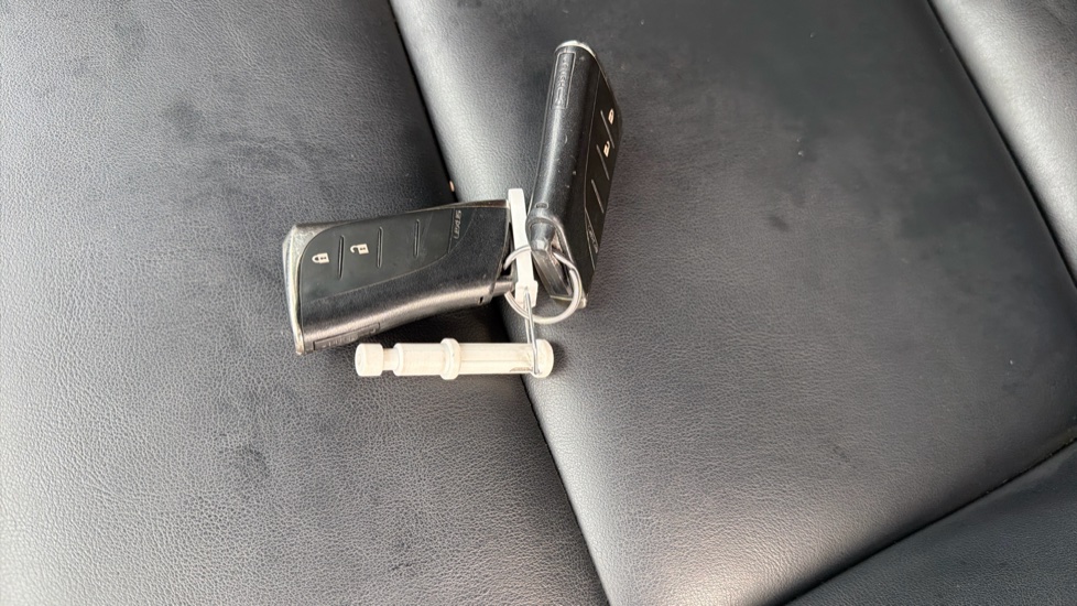 Lexus UX 250h 2.0 F-Sport Design 5dr CVT Hybrid Hatchback - Image 19