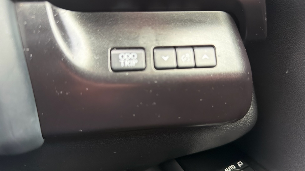 Lexus UX 250h 2.0 F-Sport Design 5dr CVT Hybrid Hatchback - Image 25
