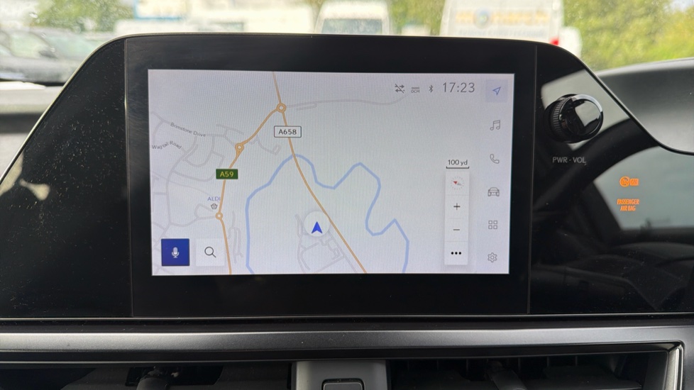 Lexus UX 250h 2.0 F-Sport Design 5dr CVT Hybrid Hatchback - Image 27