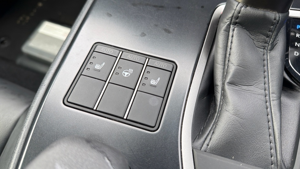 Lexus UX 250h 2.0 F-Sport Design 5dr CVT Hybrid Hatchback - Image 31