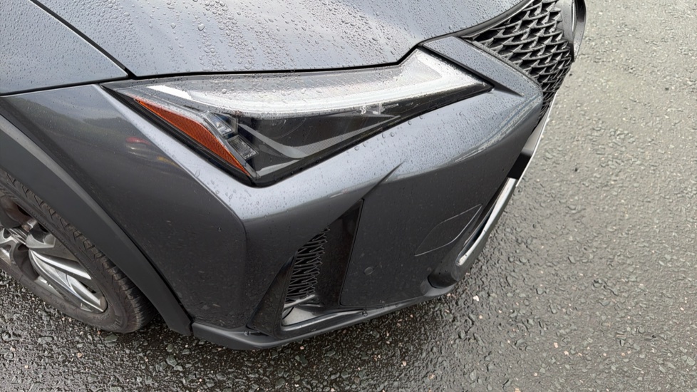 Lexus UX 250h 2.0 F-Sport Design 5dr CVT Hybrid Hatchback - Image 36