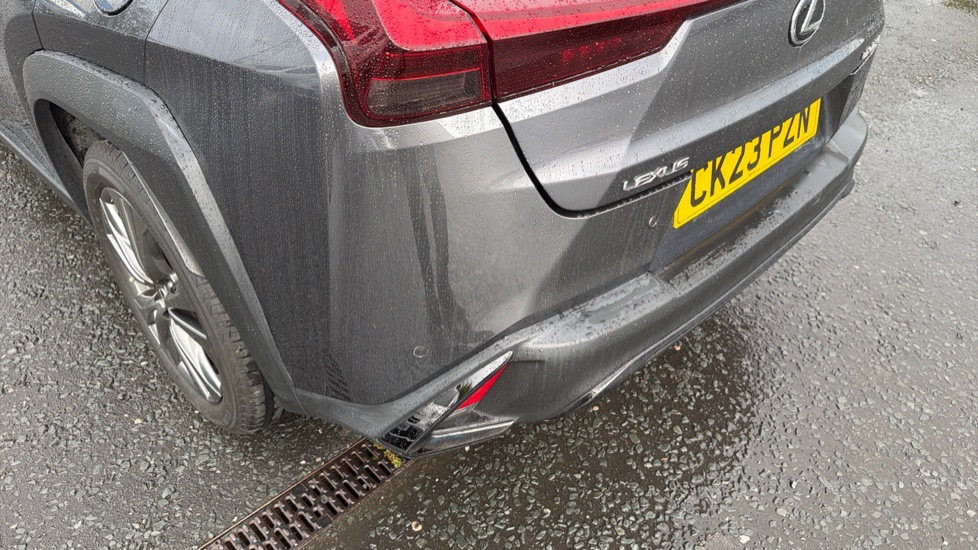 Lexus UX 250h 2.0 F-Sport Design 5dr CVT Hybrid Hatchback - Image 42
