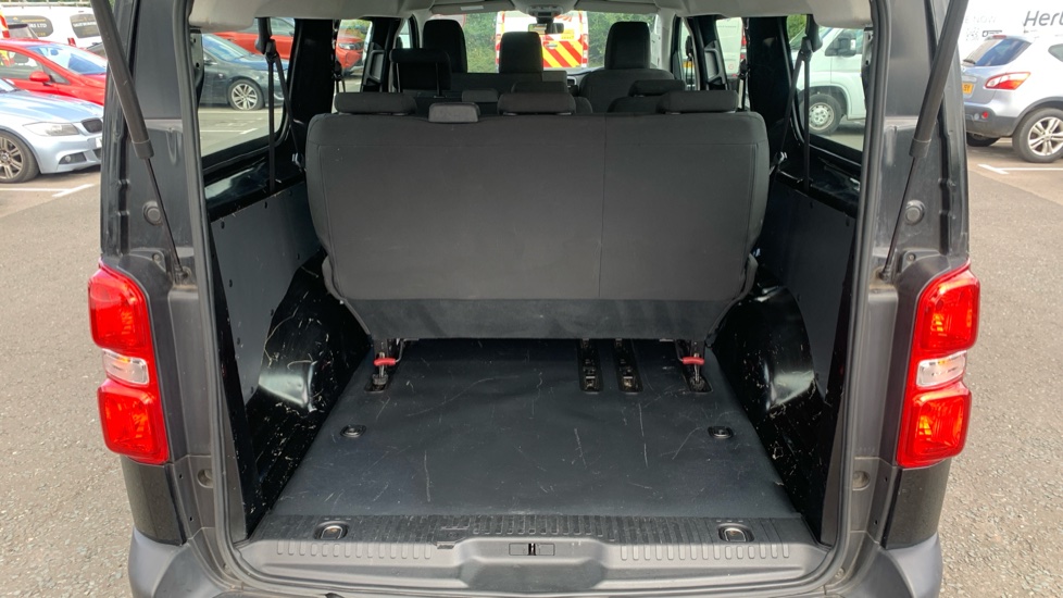 Vauxhall Vivaro Life 100kW Combi L 50kWh 5dr Auto Electric Estate - Image 4